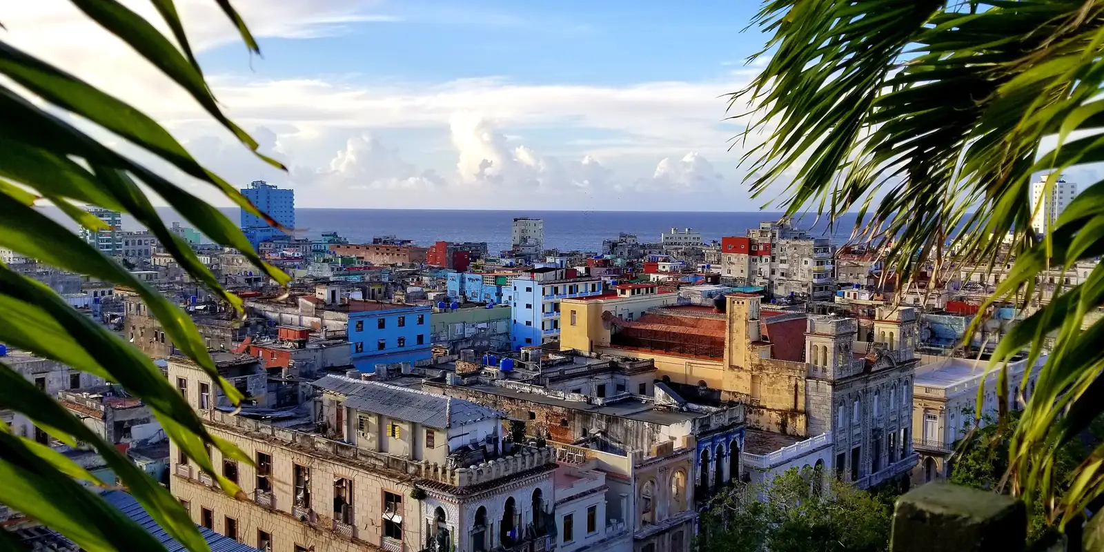 EUA ampliam bloqueio e aplicam sanções contra o presidente de Cuba e mineradora