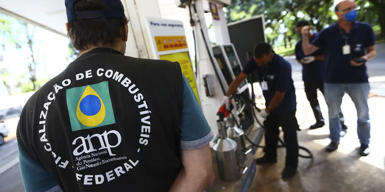 ANP autua 21 empresas por suspeita de preço abusivo de combustíveis