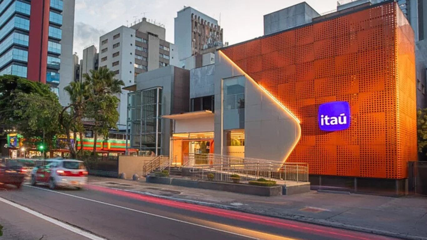 TST condena Itaú por expor ranking de produtividade de funcionários
