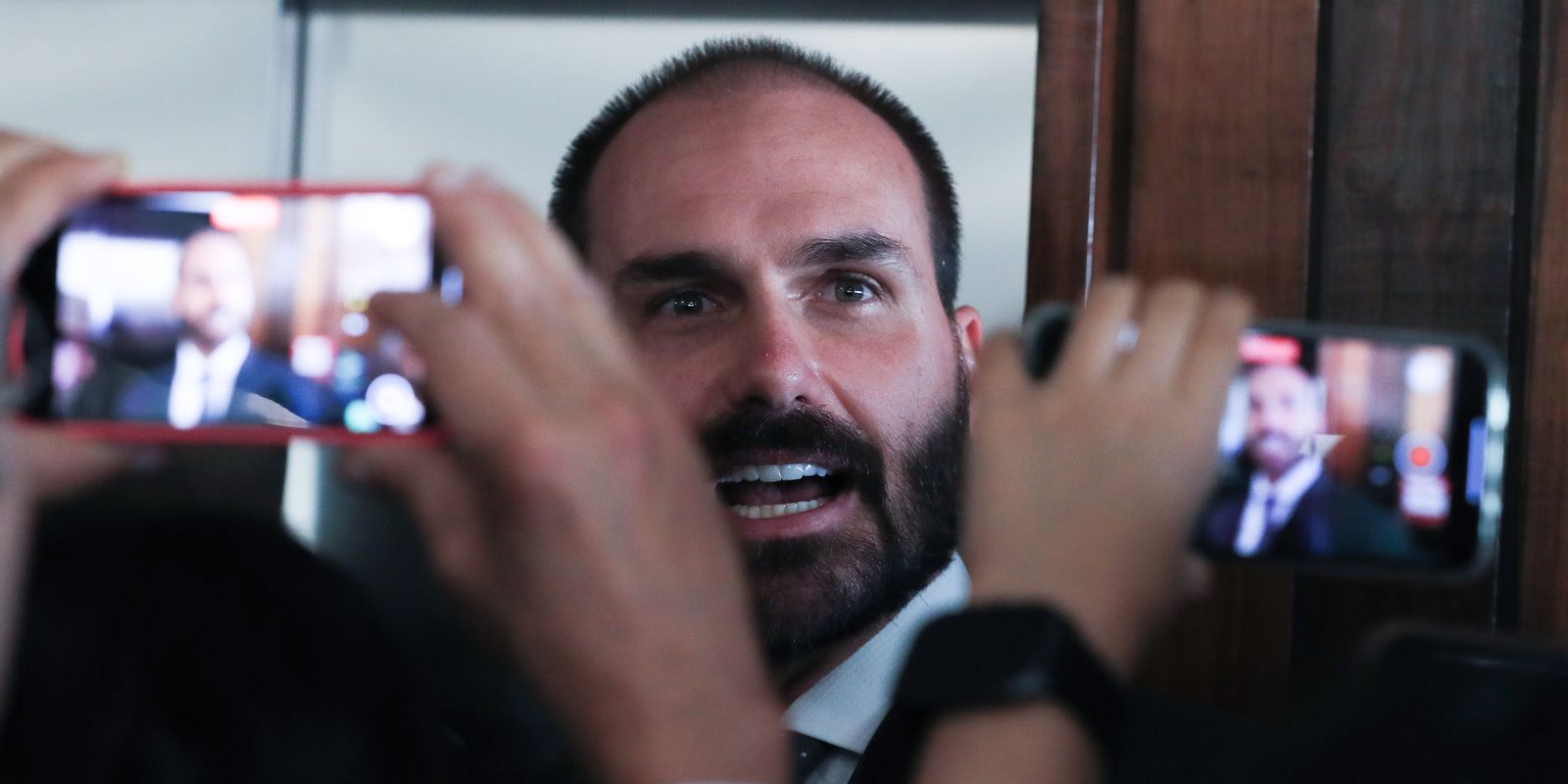 PGR pede condenação de Eduardo Bolsonaro no STF por coação e tarifaço