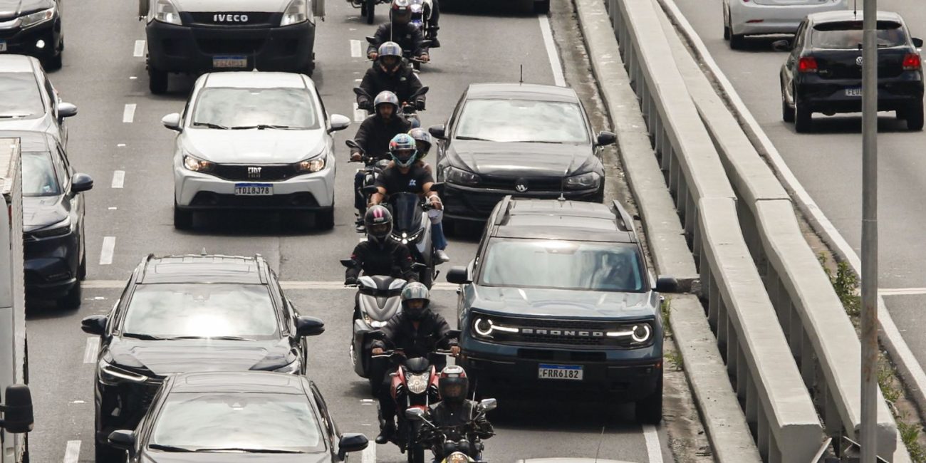 Justiça obriga Prefeitura de SP a liberar Uber Moto em 48 horas