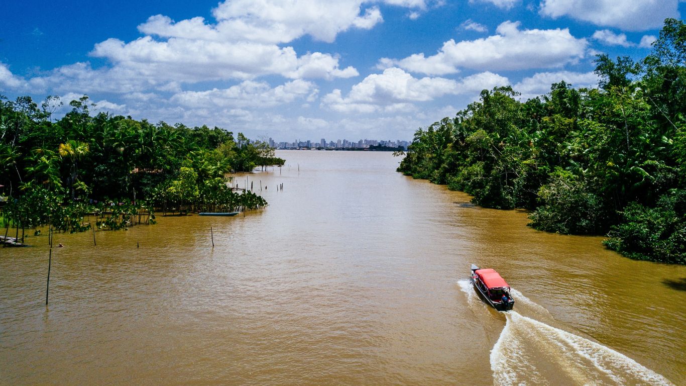 Santos Neto advogados atua na oferta de R$ 200 milhões do Fiagro Agro Amazonia