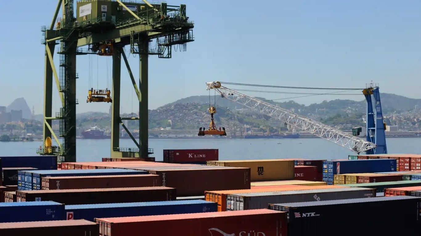 EUA ampliam pressão sobre Brasil com audiências sobre comércio e exportações