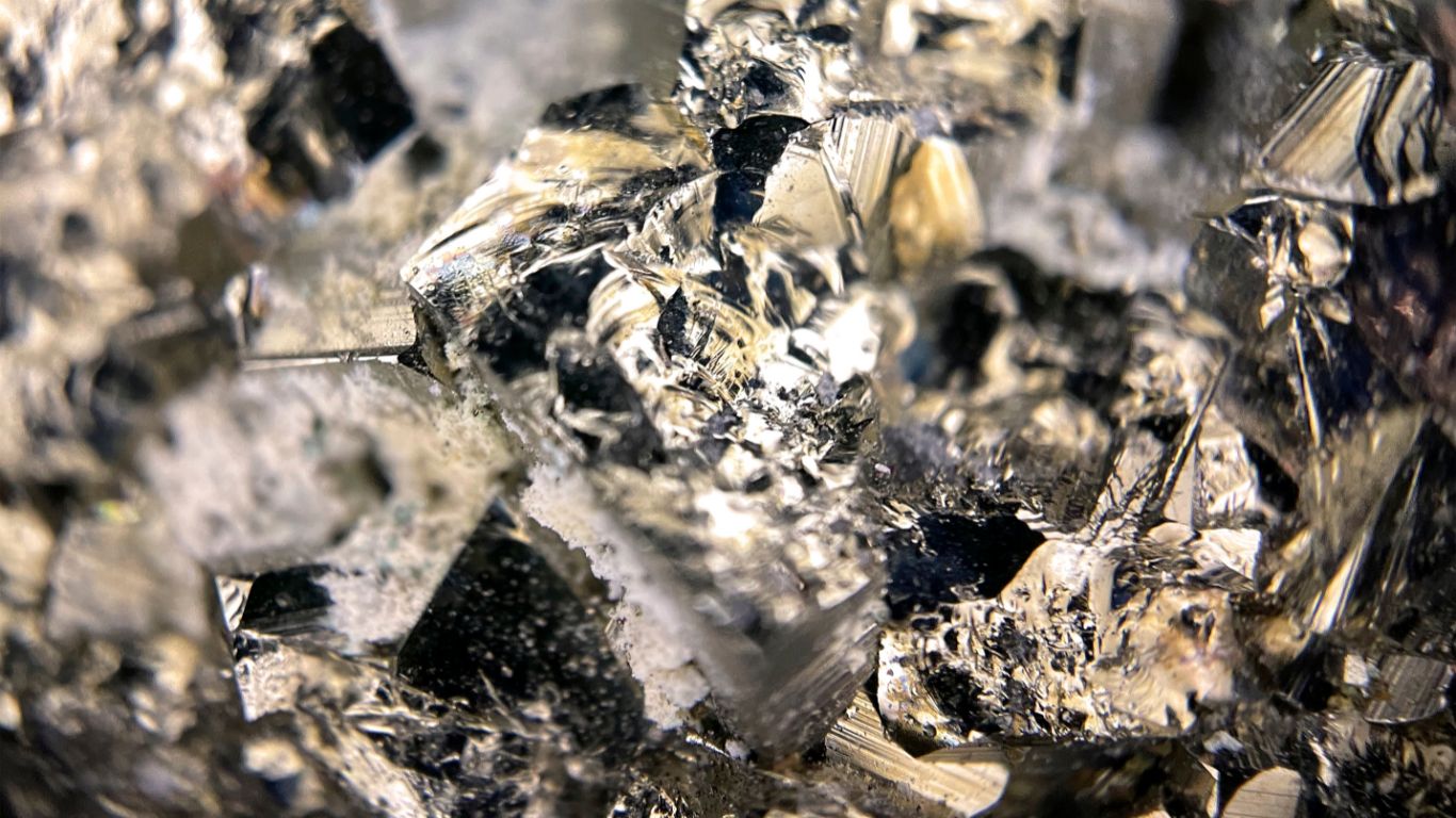 Pinheiro Neto e Ashurst assessoram Alcoa em compra bilionária da South32